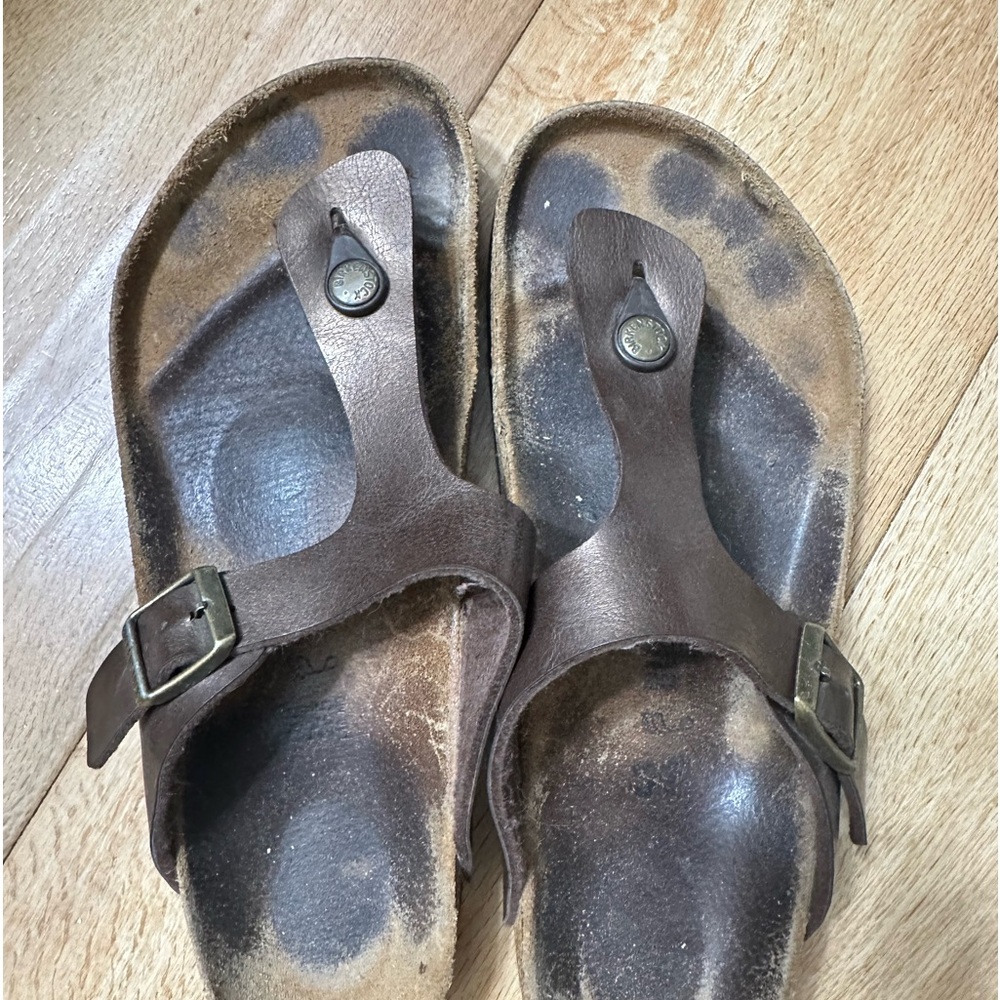 Birkenstock Gizeh (size 10-10.5 or 41 in EU)